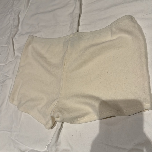 Geel Roxie Shorts - Picture 5 of 5